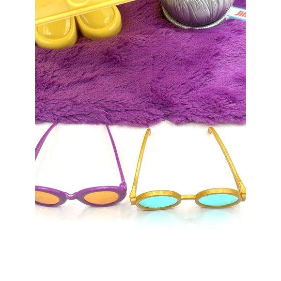 American Girl Doll Julie Bedside Table Shag Rug Jiffy Pop Sunglasses - Picture 8 of 8